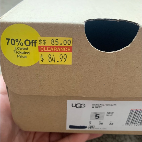 Ugg Lizzy Moccasin - Picture 9 of 10